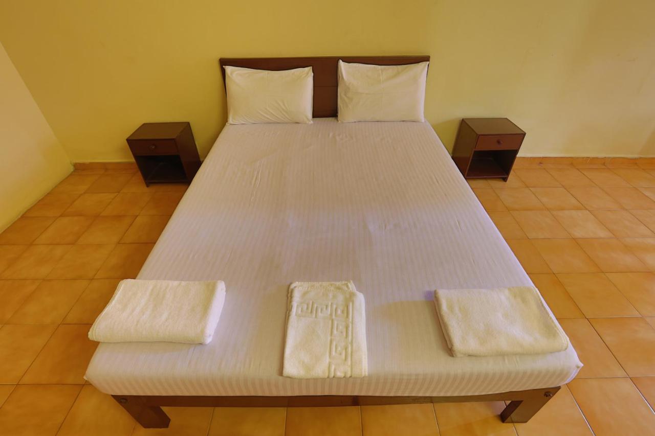 Hotel Orfil Калангуте Екстериор снимка